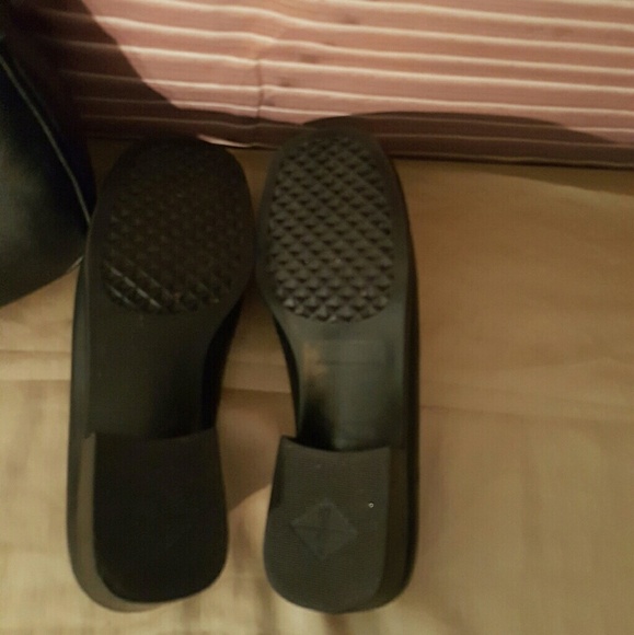 Easy Spirit Black Leather Loafer size 8 W - Picture 5 of 7